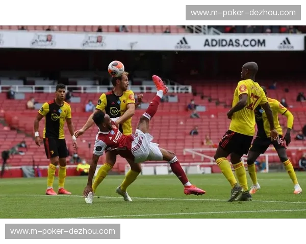 英超中游球队竞争白热化 主教练临场决策成抢分关键变量